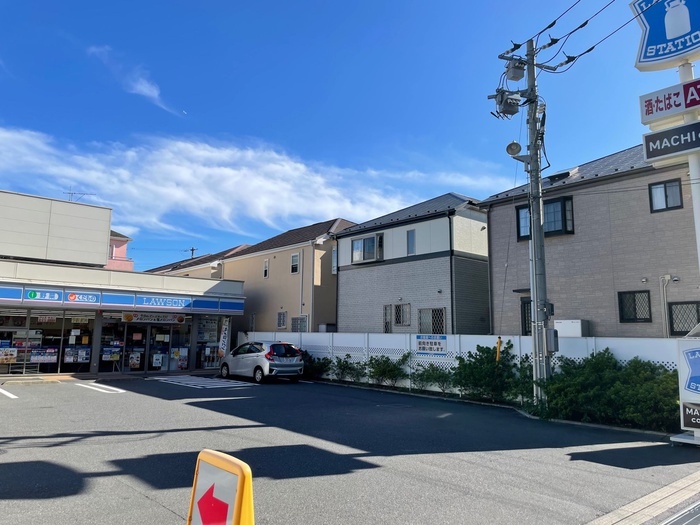 コンビニ　ローソン（コンビニ）まで460m
