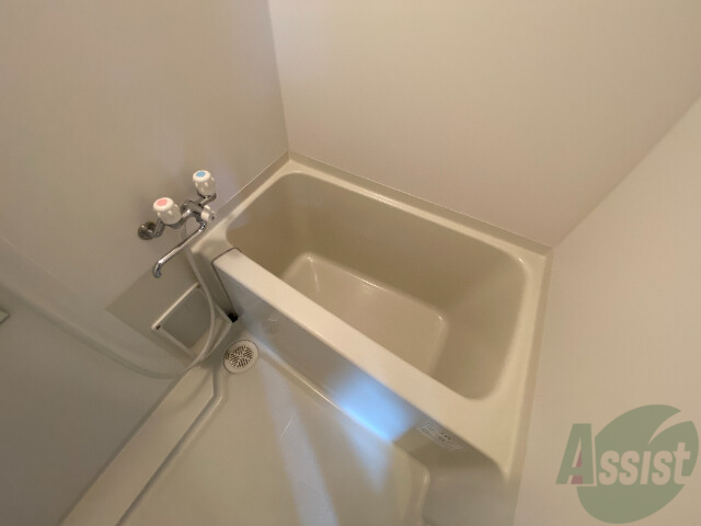 バス・シャワールーム　お風呂とトイレは別になっているので、ゆっくり入浴出来ます。