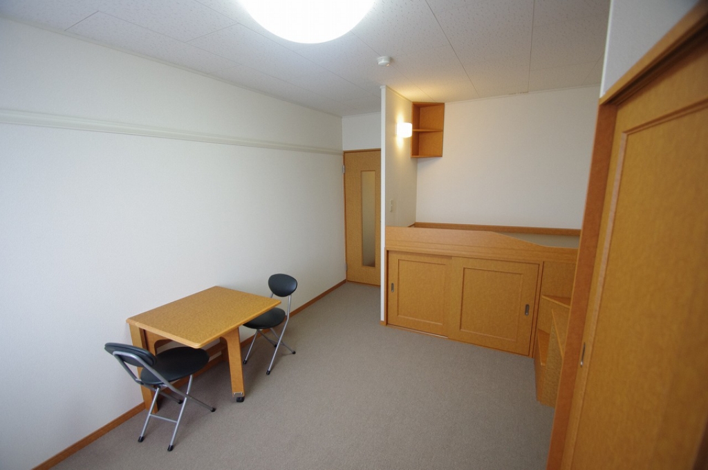 居室・リビング　１階はフローリングです