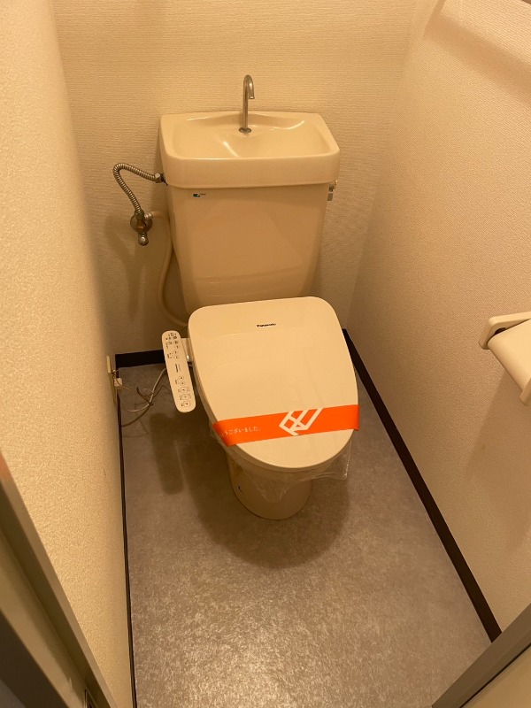 トイレ　ウォシュレット付きます♪