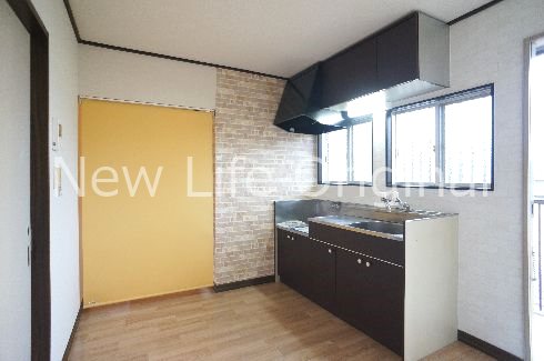 キッチン　窓がある明るいキッチンでお料理が楽しくなりそうです☆