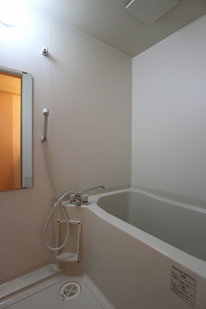 バス・シャワールーム　お風呂でのんびりと♪