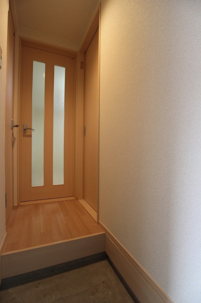 玄関　玄関収納もあります。