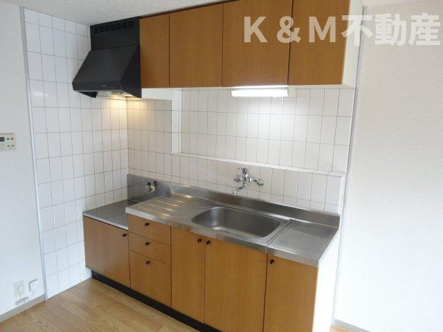 キッチン　コンパクトなキッチンで掃除もラクラク