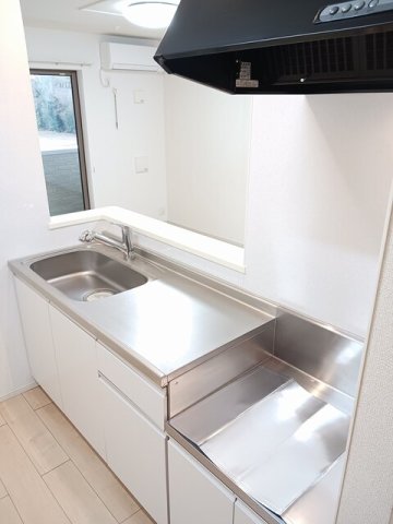 キッチン　コンパクトなキッチンで掃除もラクラク