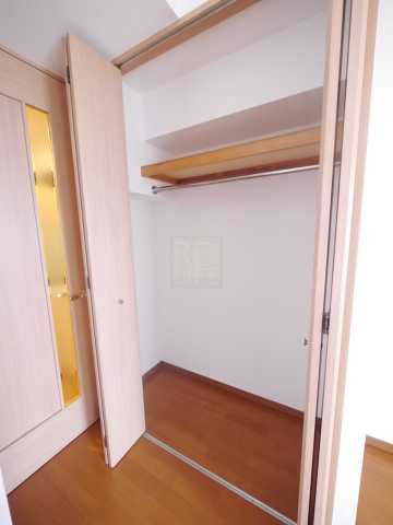 収納　アクロス新宿