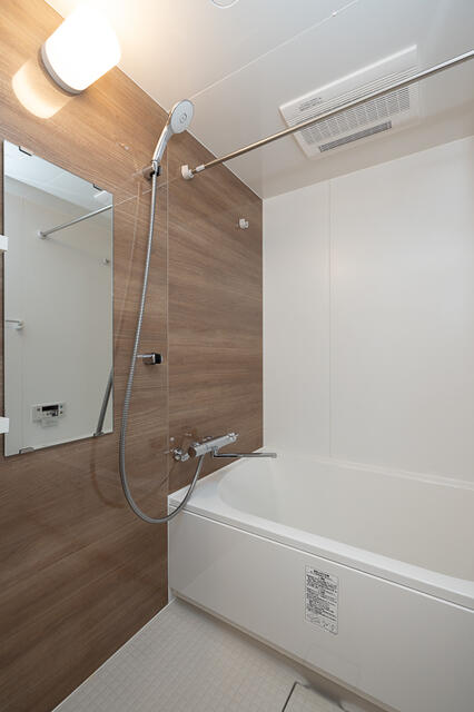 バス・シャワールーム　※写真は同タイプ住戸です。