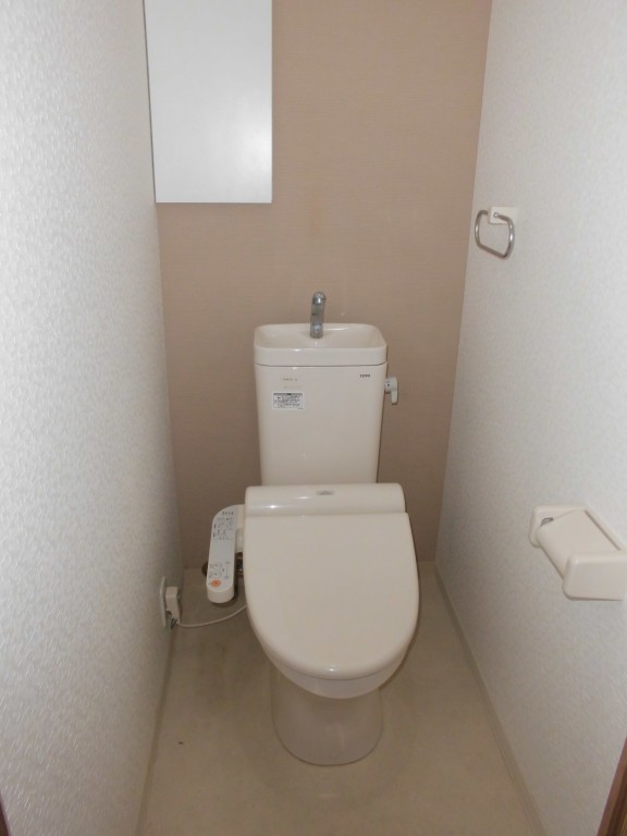 トイレ　アンビシャス江崎