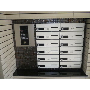 エントランス　オートロック・メールボックス