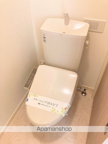 都営三田線 西巣鴨駅 徒歩2分 3階建 築8年のトイレ写真