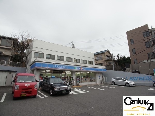 コンビニ　ローソン三ッ沢下町店（コンビニ）まで216m