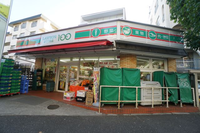 コンビニ　ローソンストア１００（コンビニ）まで80m