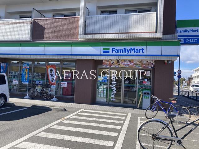 コンビニ　ファミリーマート 辻堂神台店（コンビニ）まで325m
