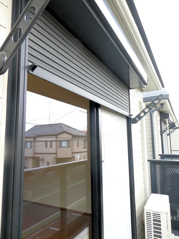 バルコニー　安心の防犯シャッター付！