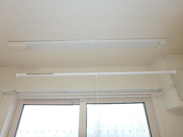 バルコニー　室内物干し