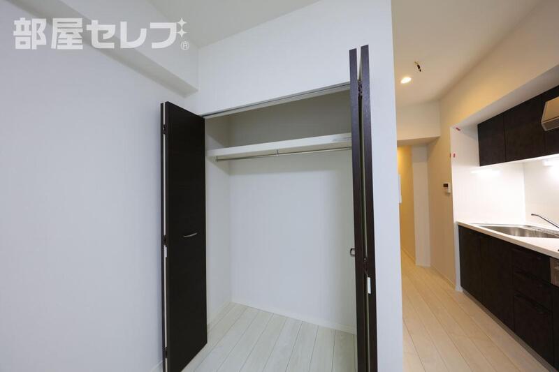 収納　２０１号室写真