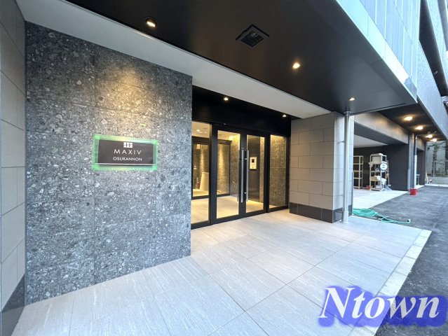 エントランス　建物の内部です