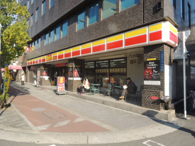 コンビニ　デイリーヤマザキ 森ノ宮駅前店（コンビニ）まで100m