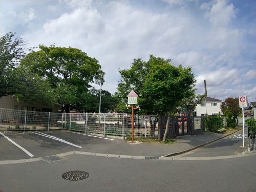 幼稚園・保育園　明徳そでにの保育園（幼稚園・保育園）まで189m