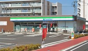 コンビニ　ファミリーマート松山公郷店（コンビニ）まで56m