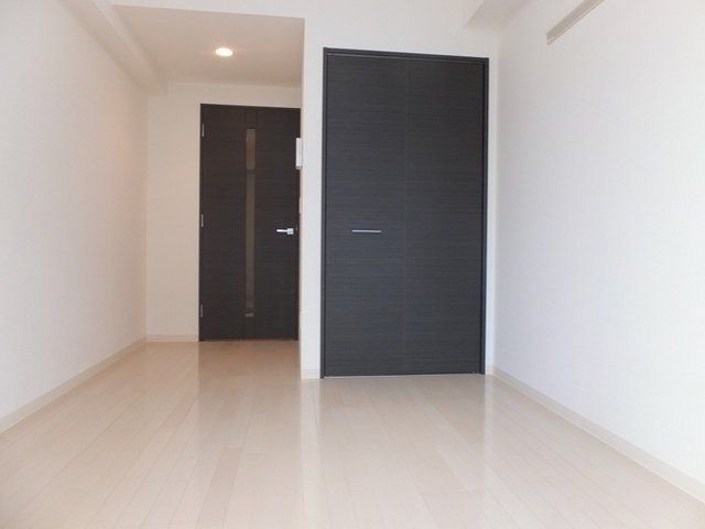 居室・リビング　フローリング仕上げ