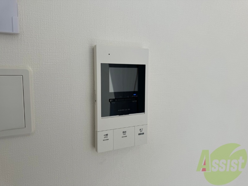 セキュリティ　ＴＶモニター付インターホンです。来客者の顔が見えるので安心！