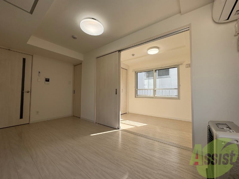 居室・リビング　広くてきれいなリビングです！快適に過ごせそうですね。