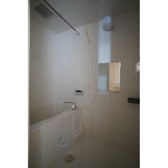 バス・シャワールーム　※同仕様、別の部屋の写真です