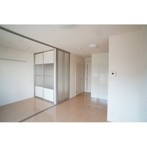 居室・リビング　※同仕様、別の部屋の写真です