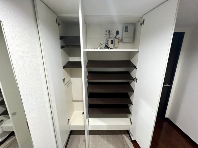 収納　シューズボックス