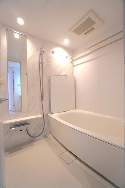 バス・シャワールーム　※写真は同タイプ住戸です。