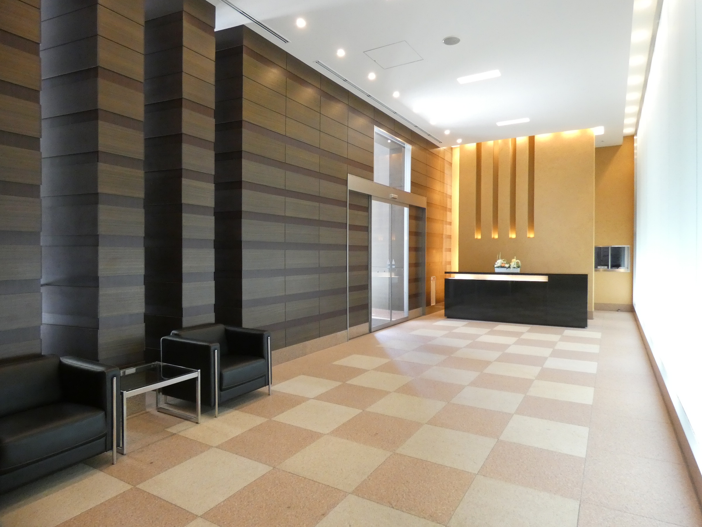 エントランス　エントランス