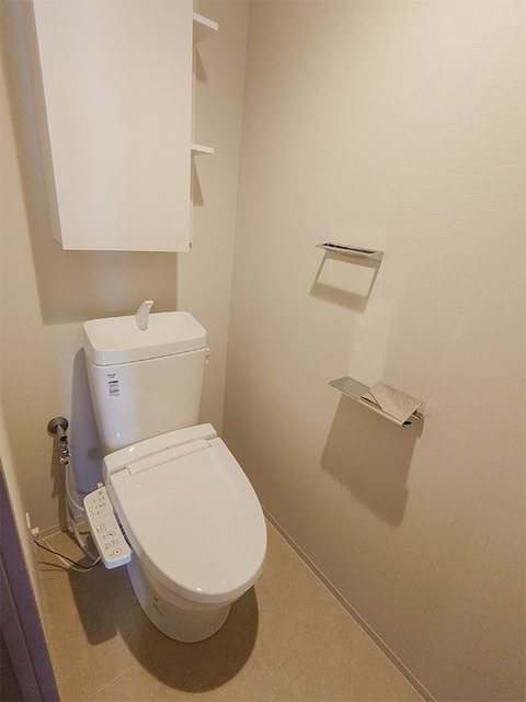 トイレ　※写真は同タイプ住戸です。