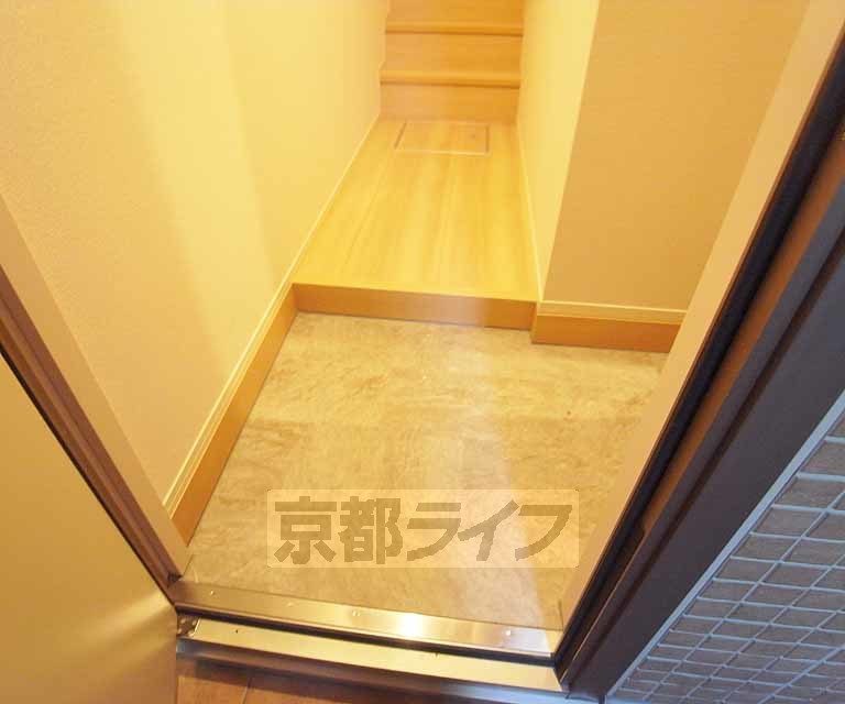 玄関　明るい玄関です。