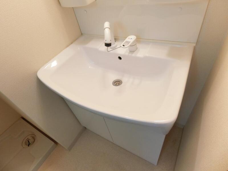 洗面設備　シャワー付き洗面台