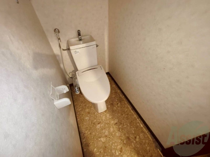 トイレ　トイレです。ウォシュレット付を探している方、おすすめです。