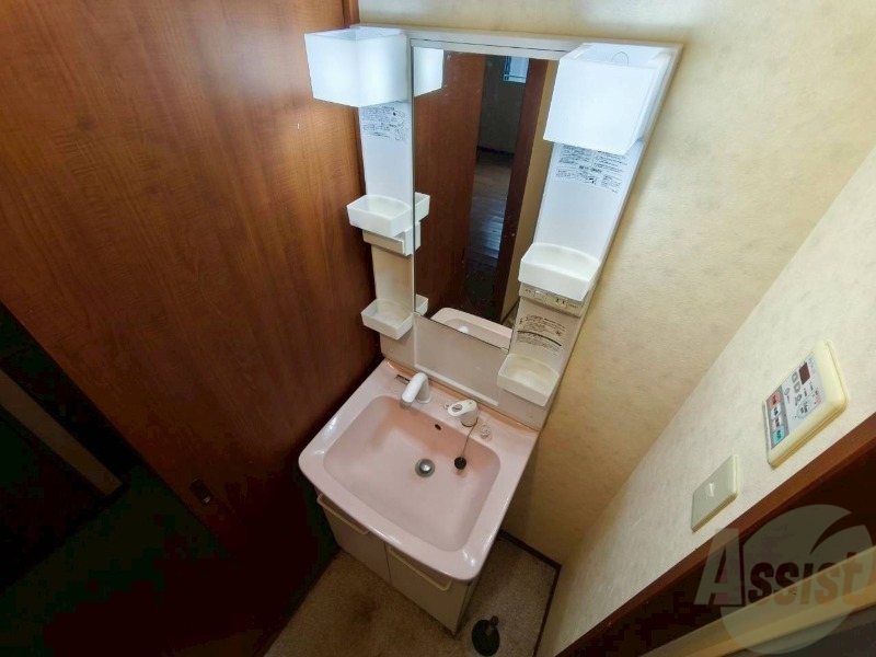 洗面設備　シャンプードレッサーで身支度もラクラクです！