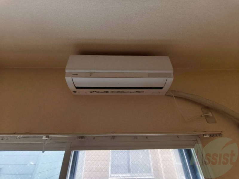 その他設備　エアコン付きで快適なリビングです！欠かせませんね。