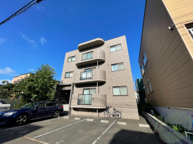 建物外観　札幌市東区北１２条東「パルコート３」