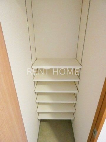 玄関　シューズボックス付き