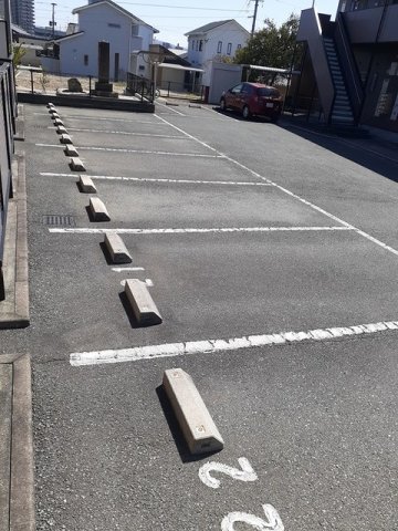 駐車場　駐車場に車を止められます