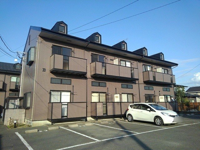 建物外観　落ち着いた雰囲気の外観です