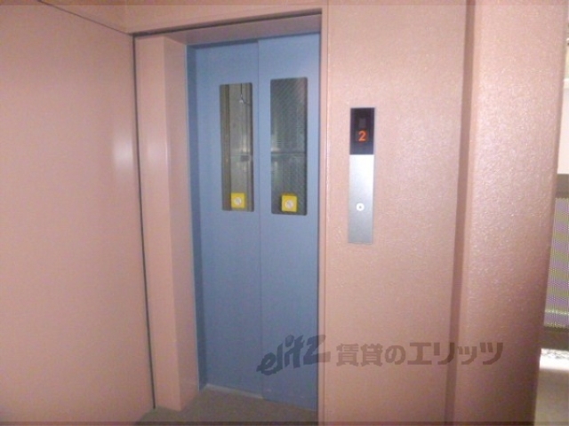 その他　エレベーター