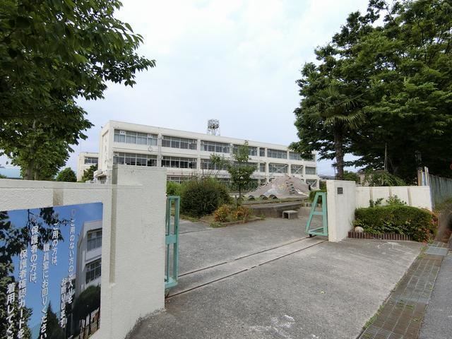 小学校　春日井市立山王小学校（小学校）まで1565m