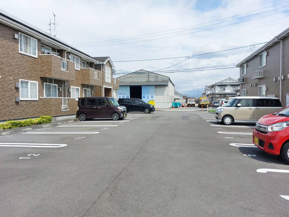 駐車場　駐車場
