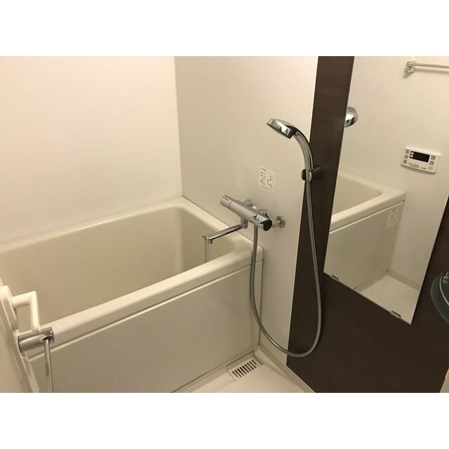 バス・シャワールーム　ゆったり過ごせるお風呂です