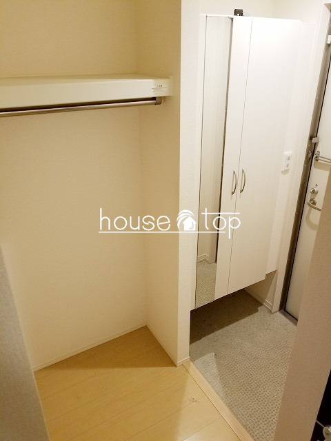 玄関　シューズインクローゼット完備