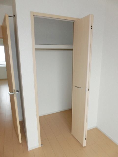 収納　クローゼット付きの洋室です。