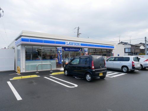 コンビニ　ローソン 今治八町西三丁目店（コンビニ）まで557m