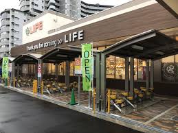 スーパー　ライフ朝潮橋駅前店（スーパー）まで428m